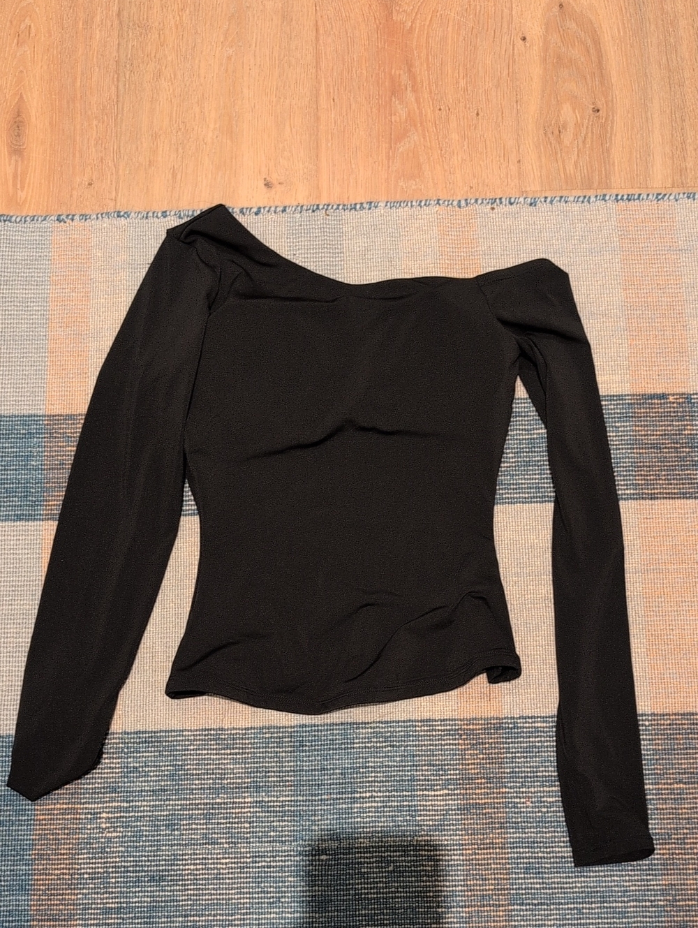 Asymmetric Off-Shoulder Long Sleeve Top in Black